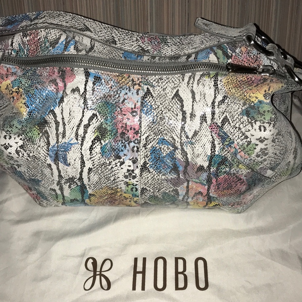Hobo Lennox - Lizard Floral (Gently Used)